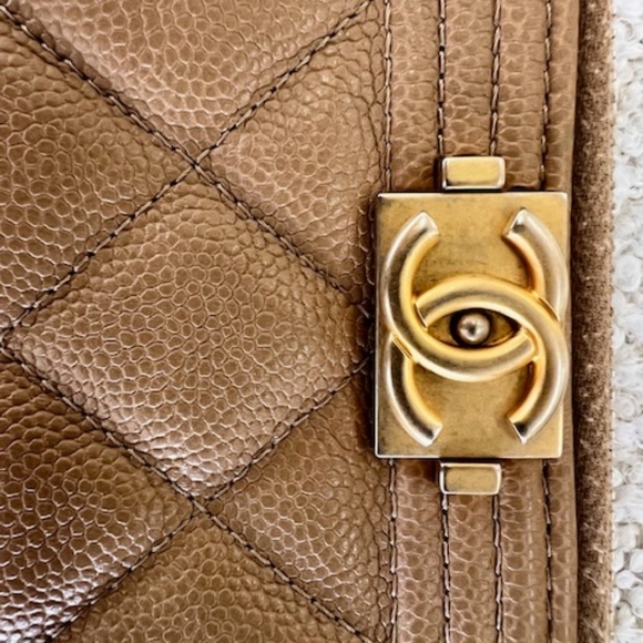 CHANEL  Beige Caviar Quilted Clutch / Cosmetic Case - Picture 4 of 7